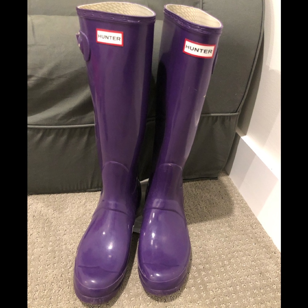 Tall hunter rain boots-purple. Size 9